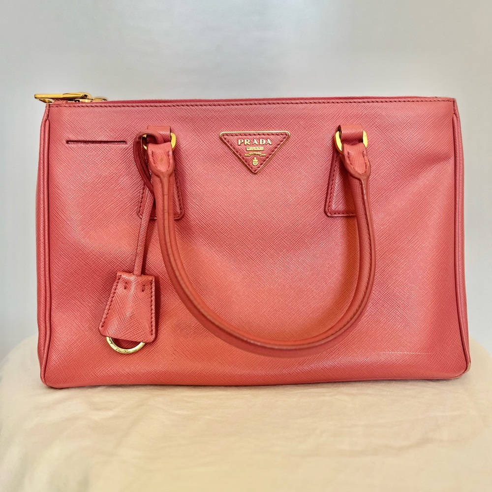 Prada Saffiano Medium Tote